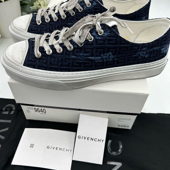 Men’s Givenchy four G navy distressed city sneakers size 43, made in Italy - Picture 9 of 11